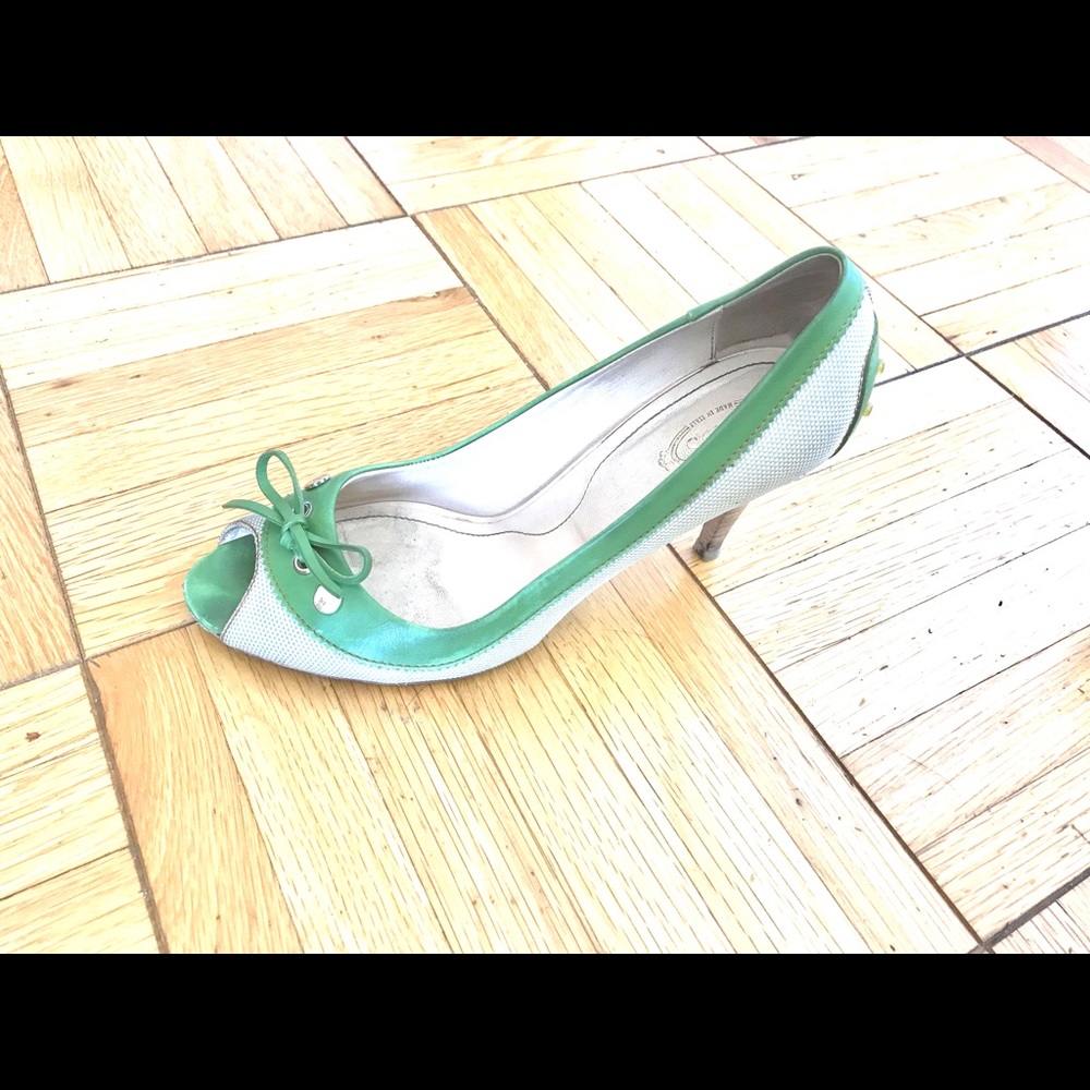 Tods Green Canvas Peek Toe Pump